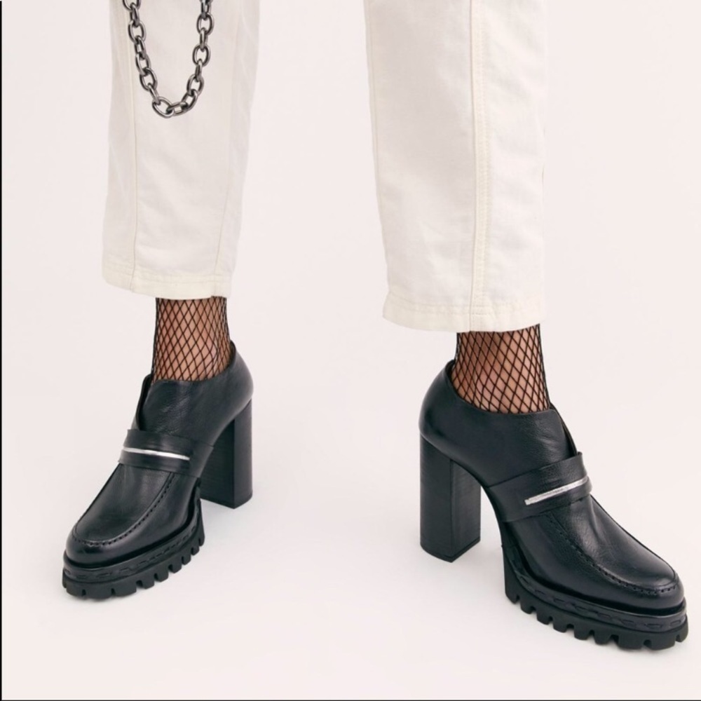 Free People AS98 Kent Menswear Heels 39 or 40.